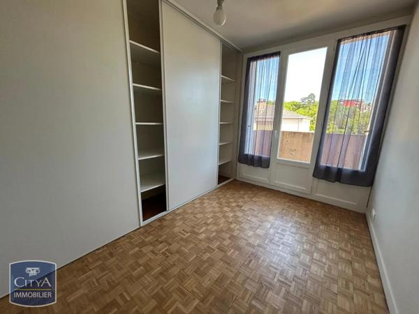 Appartement à louer 3 pièces 70.77m² Laval (53000)