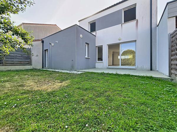 MAISON EN PARFAITE ETAT - BEAUTOUR - 3 CHAMBRES - GARAGE - BUSWAY