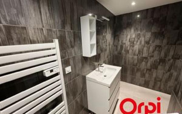 Appartement à louer    2 pièces • 60 m2 Cornimont