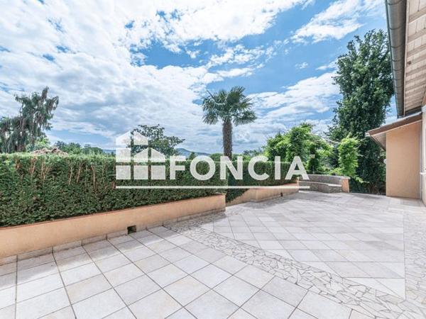 Location Maison 8 pièces 281 m² - 50 LE CLOS DE GENETS Genay 69730