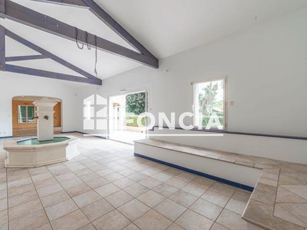 Location Maison 8 pièces 281 m² - 50 LE CLOS DE GENETS Genay 69730