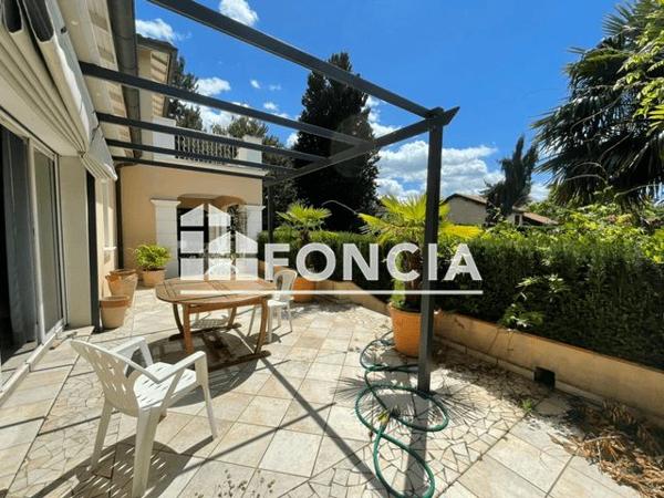 Location Maison 8 pièces 281 m² - 50 LE CLOS DE GENETS Genay 69730