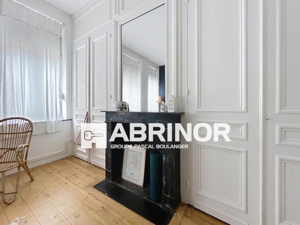 Maison coup de coeur Barbieux à 2 minutes à pied du tramway et du métro, 4 chambres, salle de jeux, 2 salles de bain, jardin et garage ROUBAIX
