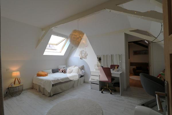 Maison 8 pièces 205.71 m2
