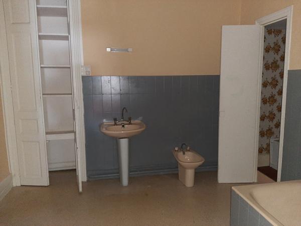 MAGNIFIQUE MAISON EN PIERRE DIVISÉE EN 3 APPARTEMENTS