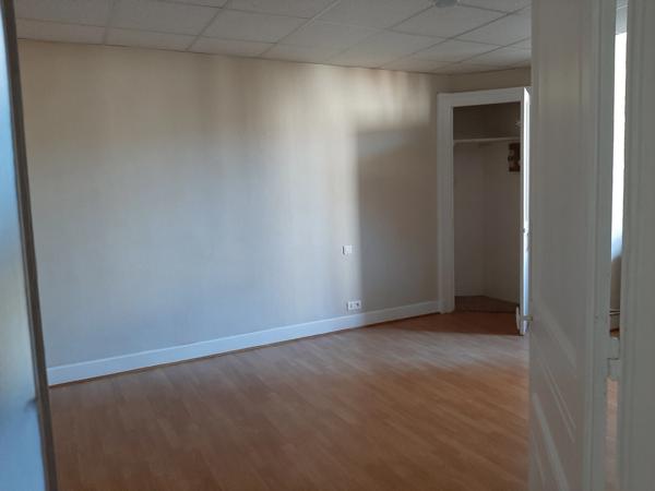 MAGNIFIQUE MAISON EN PIERRE DIVISÉE EN 3 APPARTEMENTS