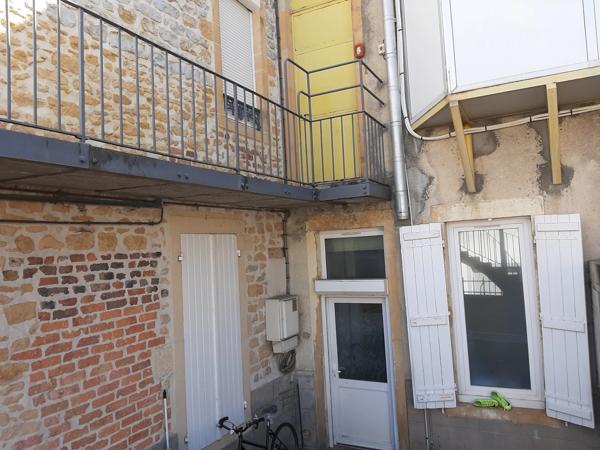 MAGNIFIQUE MAISON EN PIERRE DIVISÉE EN 3 APPARTEMENTS