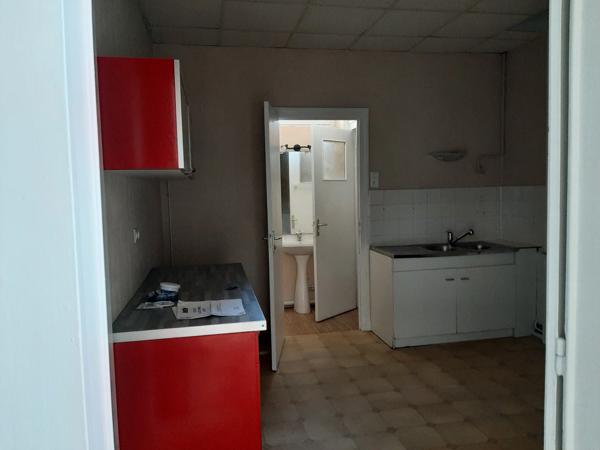 MAGNIFIQUE MAISON EN PIERRE DIVISÉE EN 3 APPARTEMENTS