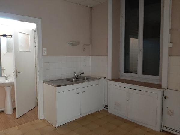 MAGNIFIQUE MAISON EN PIERRE DIVISÉE EN 3 APPARTEMENTS
