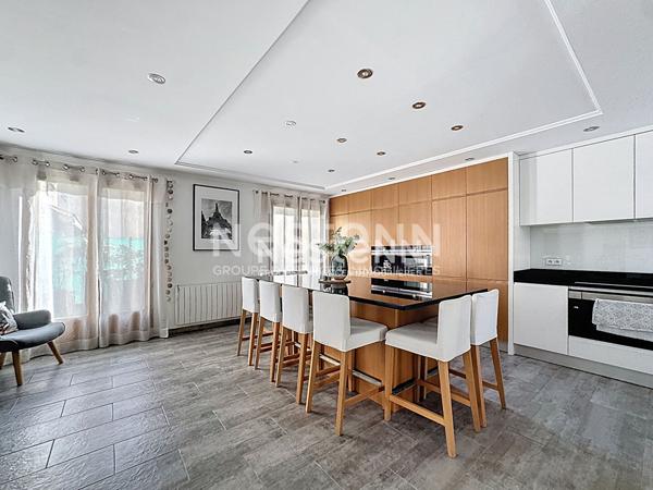 Villa 4 pièces dans domaine privé avec jardin plein Sud et garage