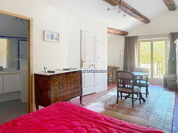 Gigondas (84190) GIGONDAS - BELLE MAISON DE CARACTERE . COUP DE COEUR GARANTI !