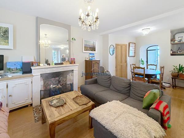 Gigondas (84190) GIGONDAS - BELLE MAISON DE CARACTERE . COUP DE COEUR GARANTI !