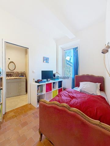 Gigondas (84190) GIGONDAS - BELLE MAISON DE CARACTERE . COUP DE COEUR GARANTI !