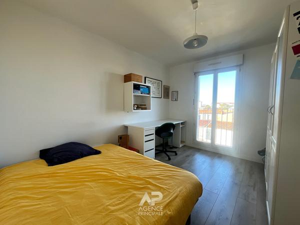 Appartement La Rochelle 4 pièce(s) 78 m2 €358 000 ** - Référence AM665
