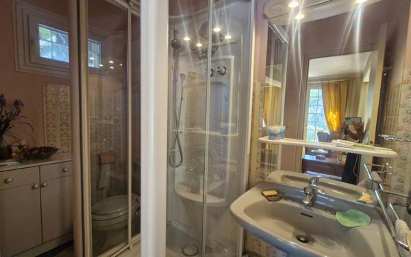 Maison à vendre    6 pièces • 177,24 m2 Villeneuve-lès-Avignon