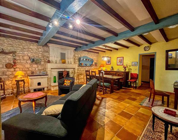 17600 BALANZAC Maison Balanzac 7 pièce(s) 201 m2