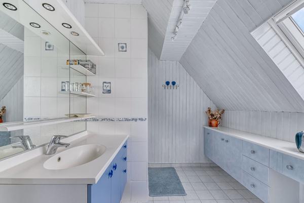 Maison Saint Barthelemy D Anjou 179 m2 5 chambres