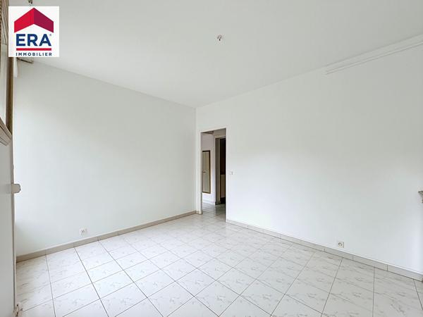 A VENDRE - 2 PIECES TRES BON ETAT - RUE MOLIERE