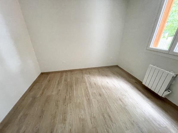 Maison
         4 pièces
        - 55 m²