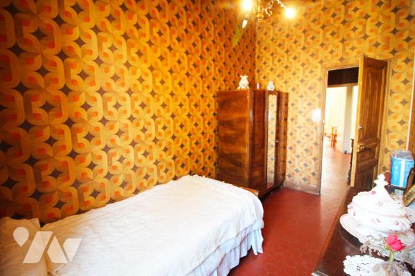 Appartement / Maison T3 de 78m2, rez-de-jardin (JARDIN de 120m2 +dépendance) dans le 4e à Marseille.