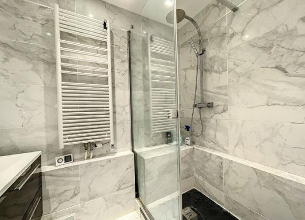 Appartement à vendre    3 pièces • 64,53 m2 Fréjus