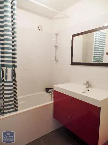 Appartement à louer 3 pièces 64.27m² Lille (59000)