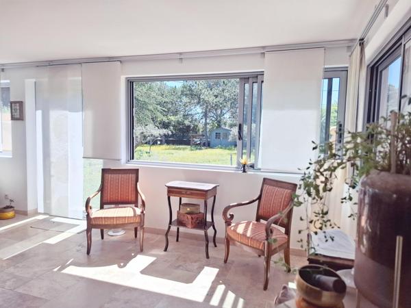 Villa rénovée, piscine avec abri, avec dépendance, 25 mn de Cannes