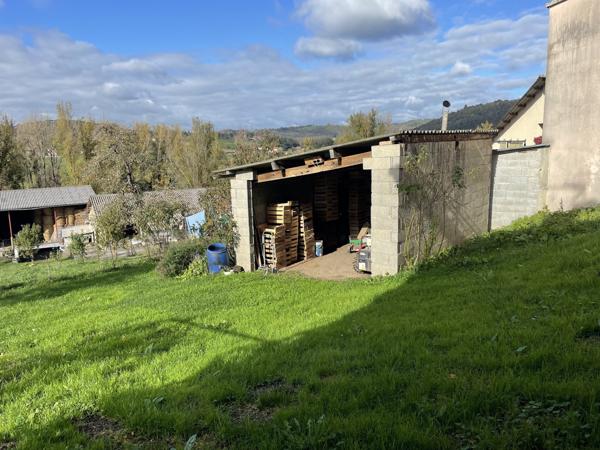 Maison T4 sur grand terrain avec dépendances