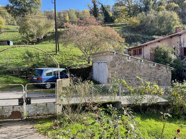 Maison T4 sur grand terrain avec dépendances