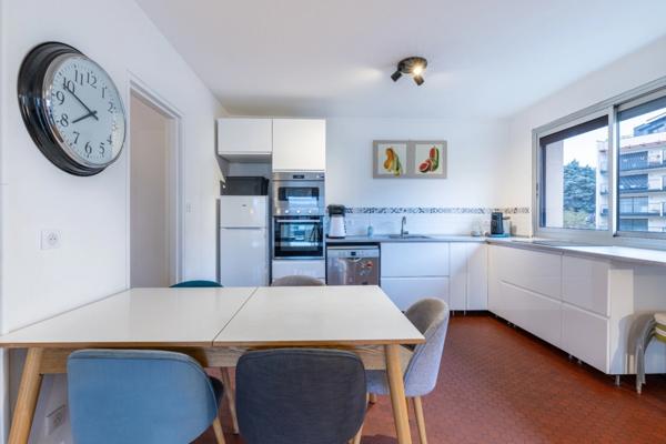 Appartement à vendre 5 pièces, Chamalières (63), 118 m2, 3 chambres, balcon, garage, cave, ascenseur, jardin résidentiel