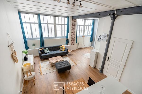 Ancien atelier dans une ancienne usine en briques