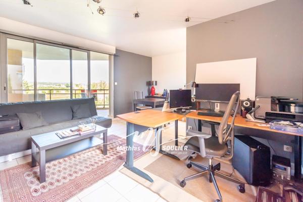 T2 48 m² avec terrasse/balcon/parking - La Duranne