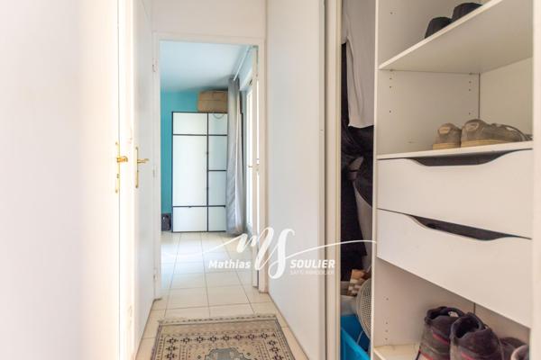 T2 48 m² avec terrasse/balcon/parking - La Duranne