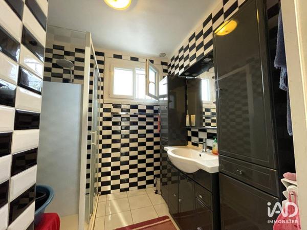 Maison à vendre 7 pièces 233 m² Vaires-sur-Marne