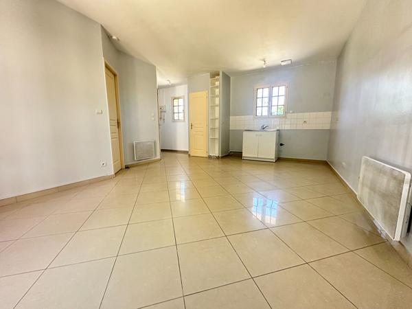 Appartement 2 pièces à louer à Combs-la-Ville - Exclusivité Guy Hoquet
