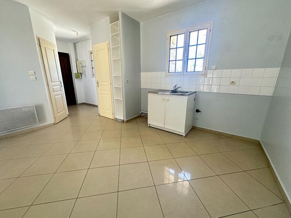 Appartement 2 pièces à louer à Combs-la-Ville - Exclusivité Guy Hoquet