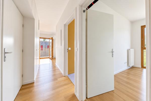 Appartement
         3 pièces
        - 63 m² Exclusivité 325 000 € *