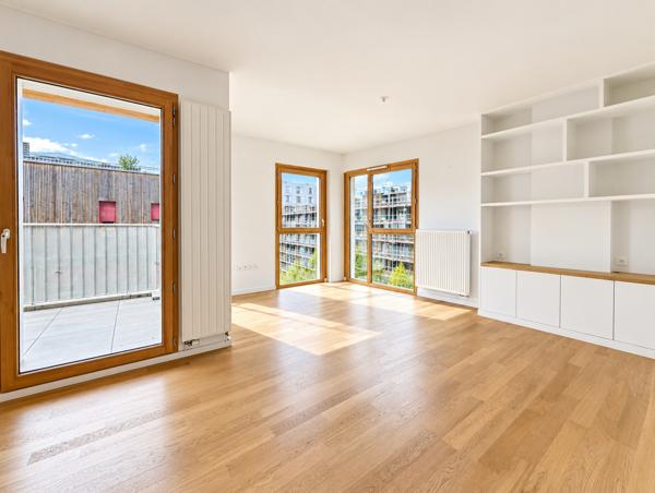 Appartement
         3 pièces
        - 63 m² Exclusivité 325 000 € *