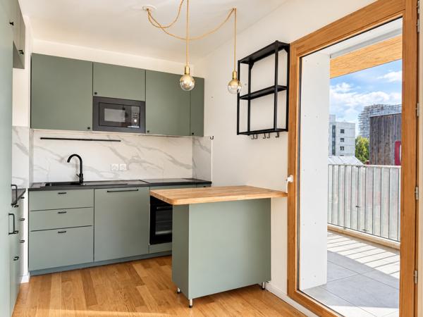 Appartement
         3 pièces
        - 63 m² Exclusivité 325 000 € *