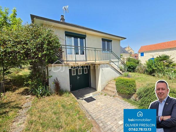 Magnifique maison sur rez-de-jardin à 44 m² à Chaulgnes.

Situé dans un joli coin de campagne à deux pas de l'accès à l'A77 et de toutes les commerce, commodités et écoles de la commune de Chaulgnes, nous vous présentons ce magnifique pavillon sur rez-de-jardin de 1975, d'une superficie habitable de 44 m², composée de 3 pièces, 2 chambres, cuisine aménagée et équipée, ouverte sur un salon séjour, salle d'eau avec wc, au rez-de-chaussée, buanderie, garage au sous-sol, balcon, le tout sur un beau terrain de 280 m², arboré entretenu et entièrement clos.

Cette maison dispose d'une véranda d'accueil donnant accès à une entrée avec une pièce de vie de 22 m² composée d'un espace cuisine aménagée ouvert sur un espace de salon séjour proposant un joli balcon bien orienté.
Cette pièce distribue une salle d'eau avec wc intégré, ainsi que de 2 chambres de 9,5 et 10 m².
En sous-sol, cette maison dispose d'un grand sous-sol de 43,5 m² avec un espace de garage de23m² ainsi qu'un atelier.

Tous les sols de cette maison sont en linoléum (salon, séjour, chambres), et en carrelage (salle d'eau et wc), elle comporte une isolation double vitrage pvc avec volets roulants mécaniques, un chauffage de type pompe à chaleur Air/Air (Climatisations réversibles),  ainsi qu'un ballon production d'eau chaude thermodynamique .
Elle possède des combles isolés et une toiture ardoisée..
A l’extérieur, cette maison dispose d'une parcelle d'environ 280 m² de terrain sans vis à vis, entièrement clôturé, arboré et entretenu.

Les plus: La qualité générale du bien, son coin de campagne tranquille dans un environnement calme proche des commodités du village, son aménagement intérieur, son mode chauffage, son sous sol et son garage.

Photos supplémentaires disponibles sur BSK IMMOBILIER > Nos conseillers > Olivier FRESLON
Pour tout renseignement complémentaire ou pour une visite, contactez moi au 07.62.78.13.13

Idéal pour un premier investissement ou pour une belle maison de campagne, cette maison est une belle opportunité à saisir!!!