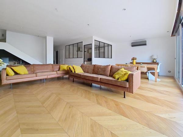 Une maison où l’on imagine déjà les dimanches en famille.