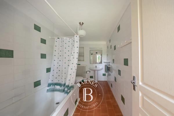Céreste-en-Luberon, Maison 9 Chambres -  310 m² à vendre