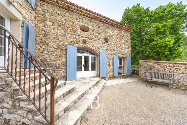 Céreste-en-Luberon, Maison 9 Chambres -  310 m² à vendre