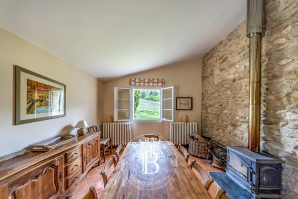 Céreste-en-Luberon, Maison 9 Chambres -  310 m² à vendre