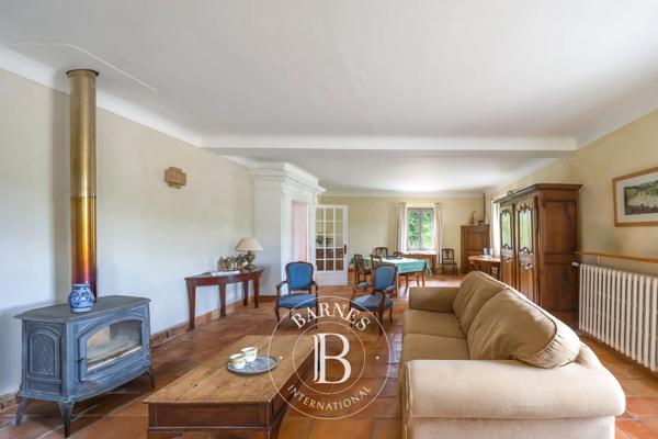 Céreste-en-Luberon, Maison 9 Chambres -  310 m² à vendre
