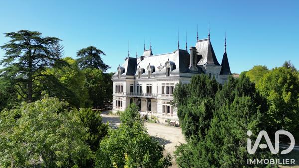 Maison à vendre 14 pièces 725 m² Jarnac