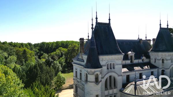Maison à vendre 14 pièces 725 m² Jarnac