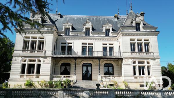 Maison à vendre 14 pièces 725 m² Jarnac
