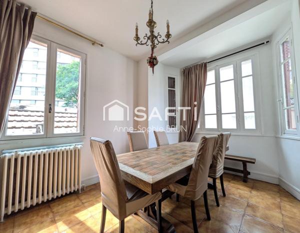 Maison 6 pièces avec jardinet, sous-sol, parking