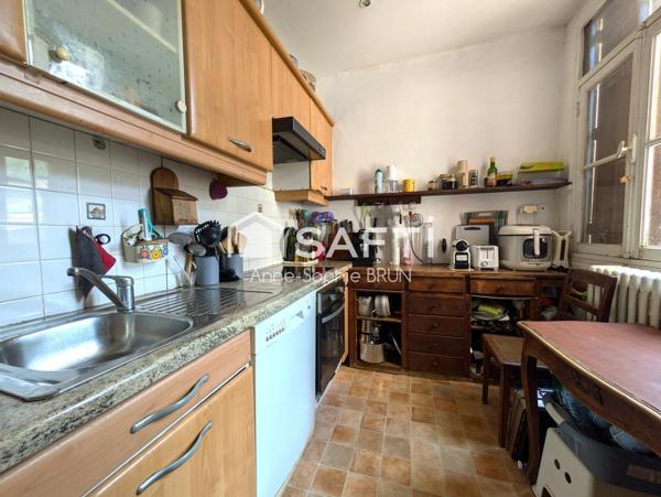 Maison 6 pièces avec jardinet, sous-sol, parking